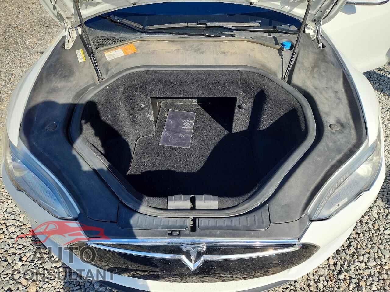 TESLA MODEL S 2013 - 5YJSA1CP8DFP26930