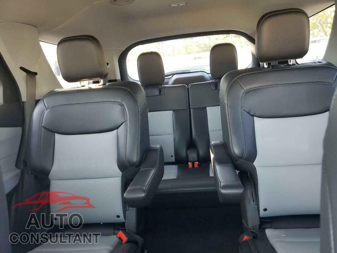 FORD EXPLORER 2022 - 1FMSK8DH4NGA38892
