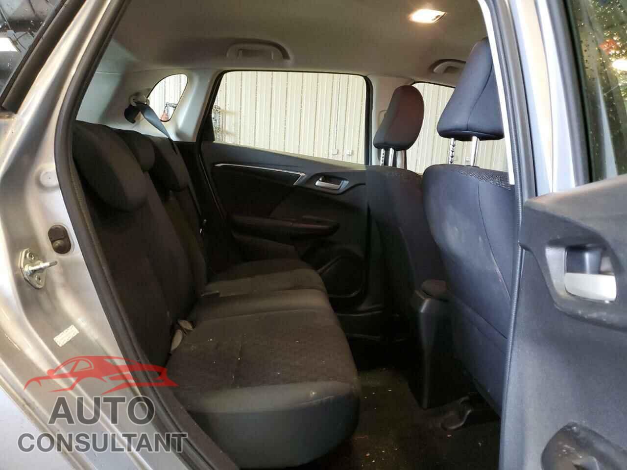 HONDA FIT 2017 - JHMGK5H55HS015551
