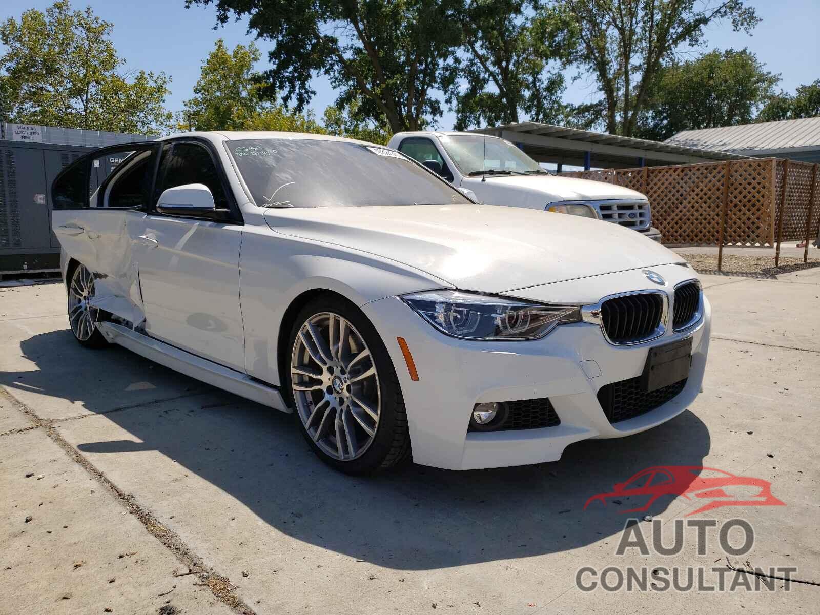 BMW 3 SERIES 2018 - WBA8B3C54JK843465