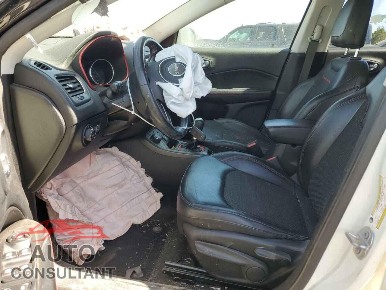JEEP COMPASS 2019 - 3C4NJDDB5KT668016