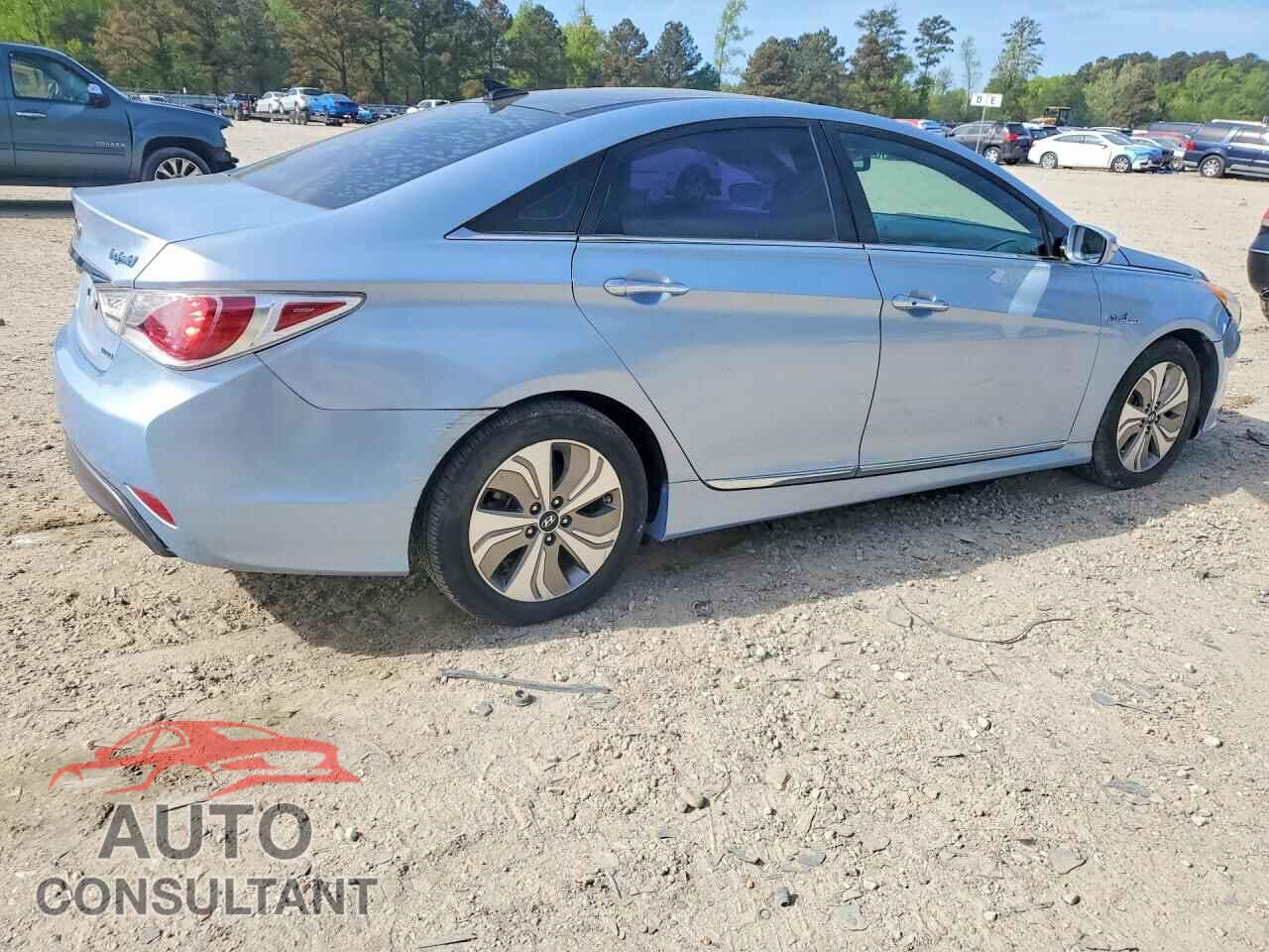 HYUNDAI SONATA 2013 - KMHEC4A42DA072075