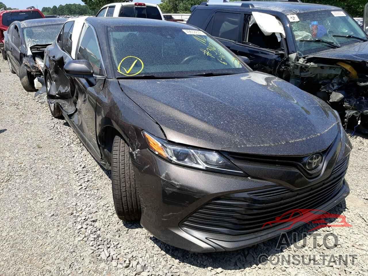 TOYOTA CAMRY 2018 - 4T1B11HK5JU511212