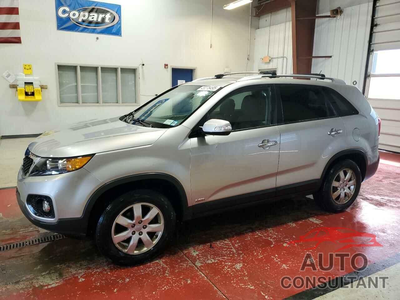 KIA SORENTO 2013 - 5XYKTCA61DG422833