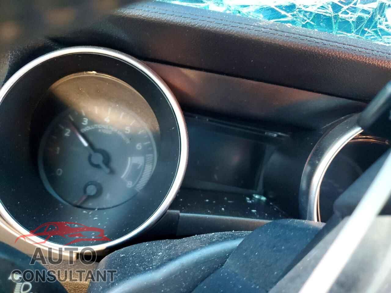 FORD MUSTANG 2019 - 1FA6P8TH0K5142091