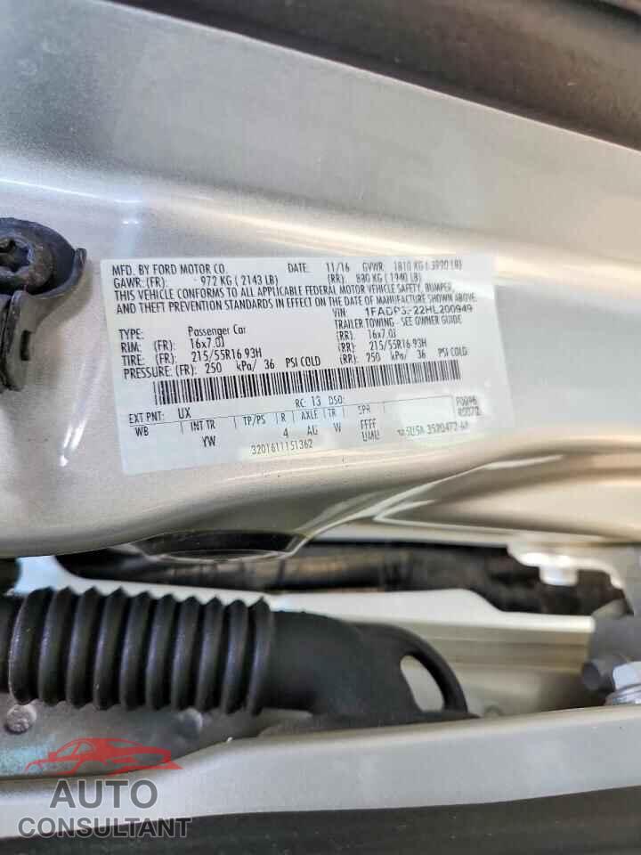 FORD FOCUS 2017 - 1FADP3F22HL200949