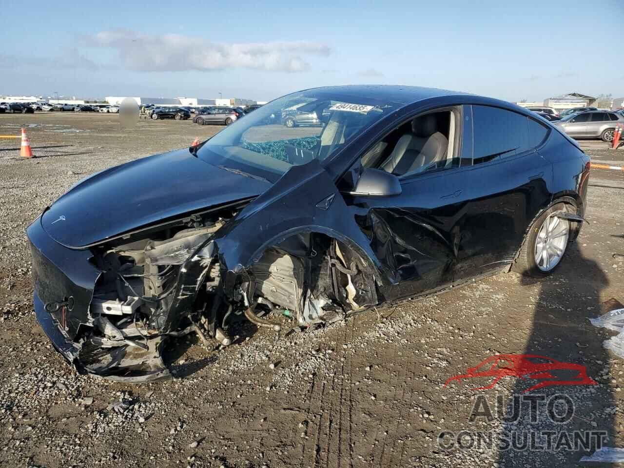TESLA MODEL Y 2021 - 5YJYGAEEXMF223047