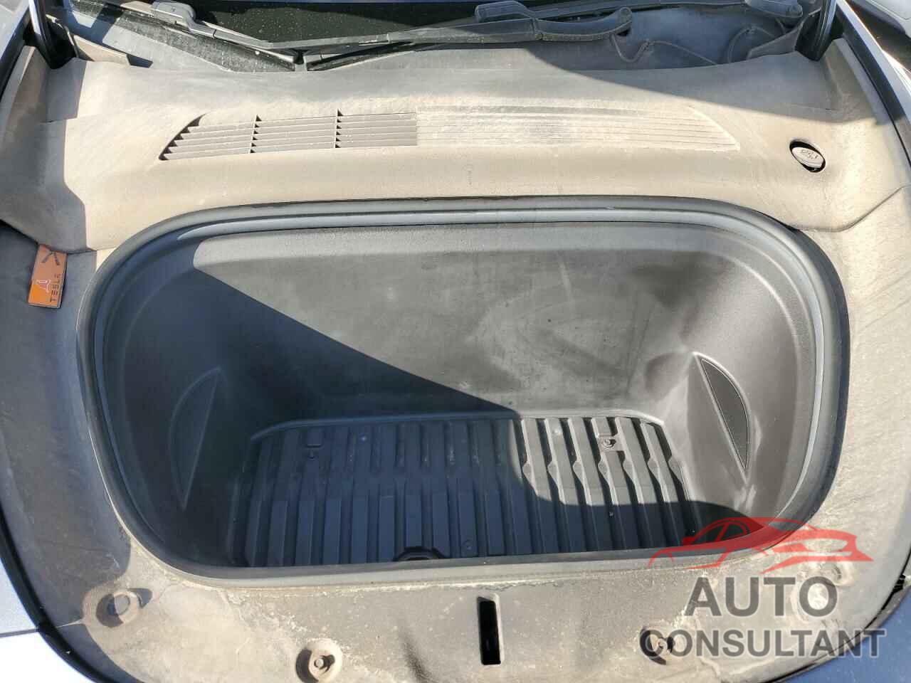 TESLA MODEL Y 2020 - 5YJYGDEF2LF004771