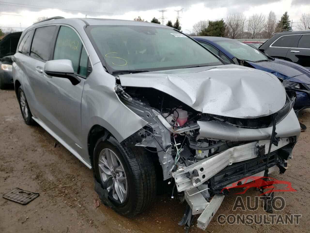 TOYOTA SIENNA 2021 - 5TDBSKFC0MS026231