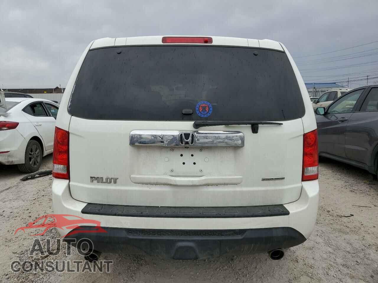 HONDA PILOT 2015 - 5FNYF3H36FB027795