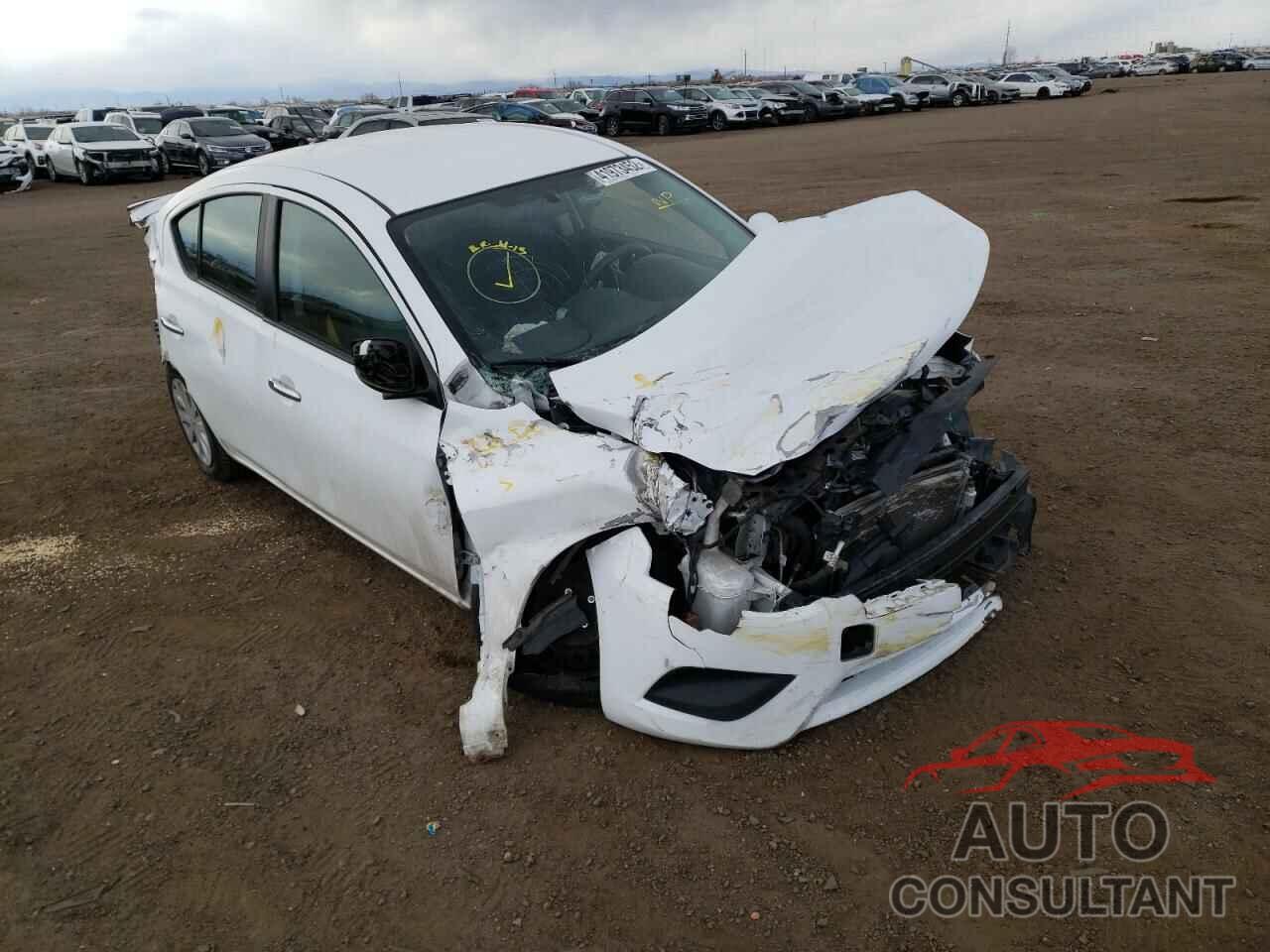 NISSAN VERSA 2018 - 3N1CN7AP9JK405421
