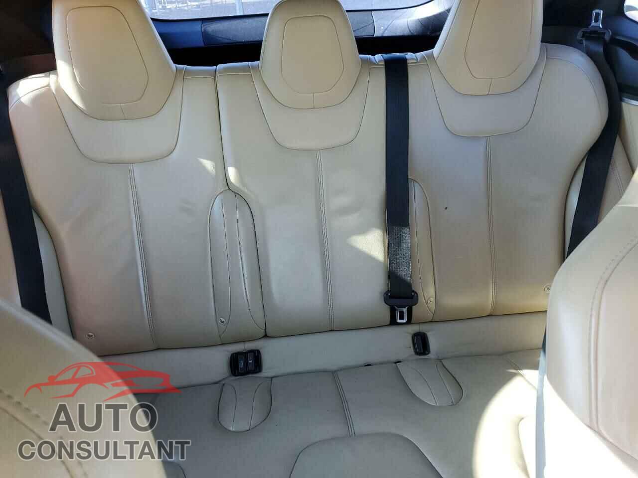 TESLA MODEL S 2016 - 5YJSA1E25GF131913