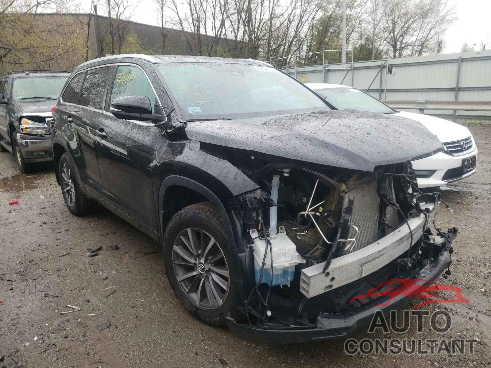 TOYOTA HIGHLANDER 2018 - 5TDJZRFH4JS543149