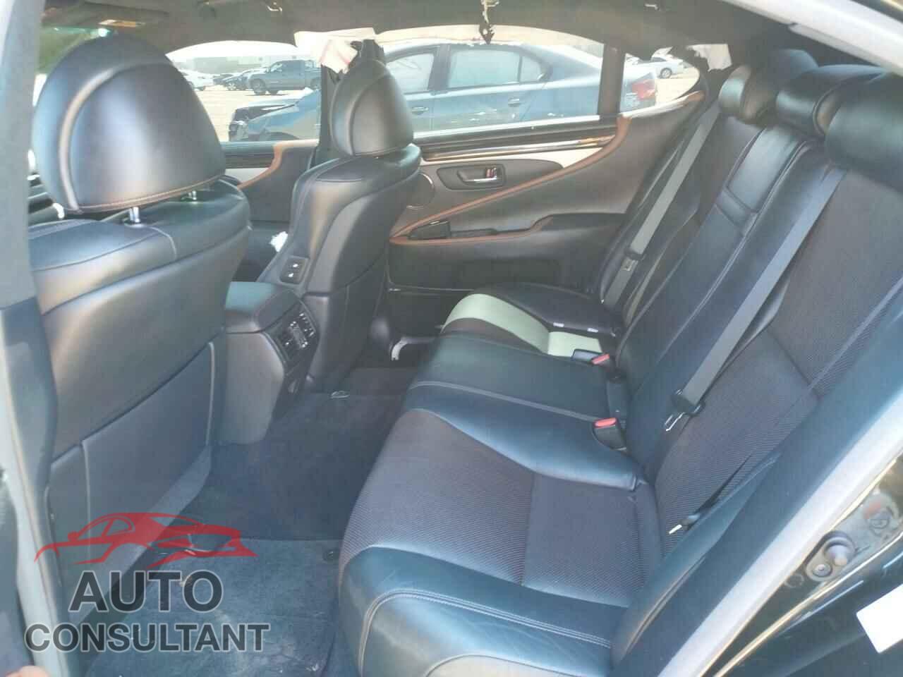 LEXUS LS460 2017 - JTHCL5EF4H5028752