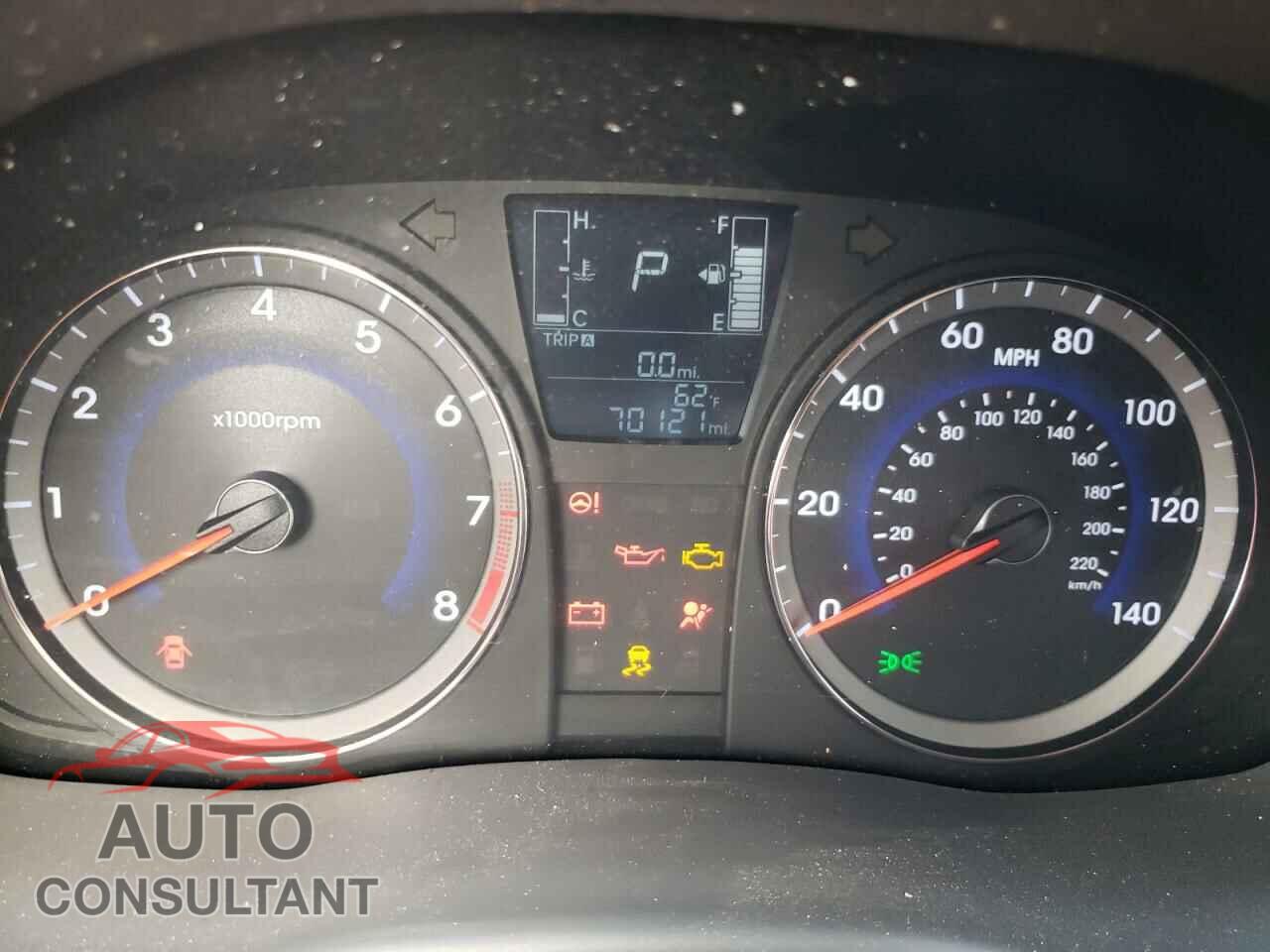 HYUNDAI ACCENT 2017 - KMHCT4AE4HU217623