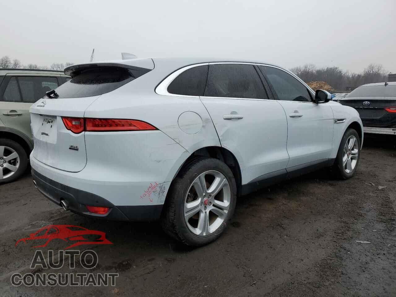 JAGUAR F-PACE 2017 - SADCK2BV8HA898319