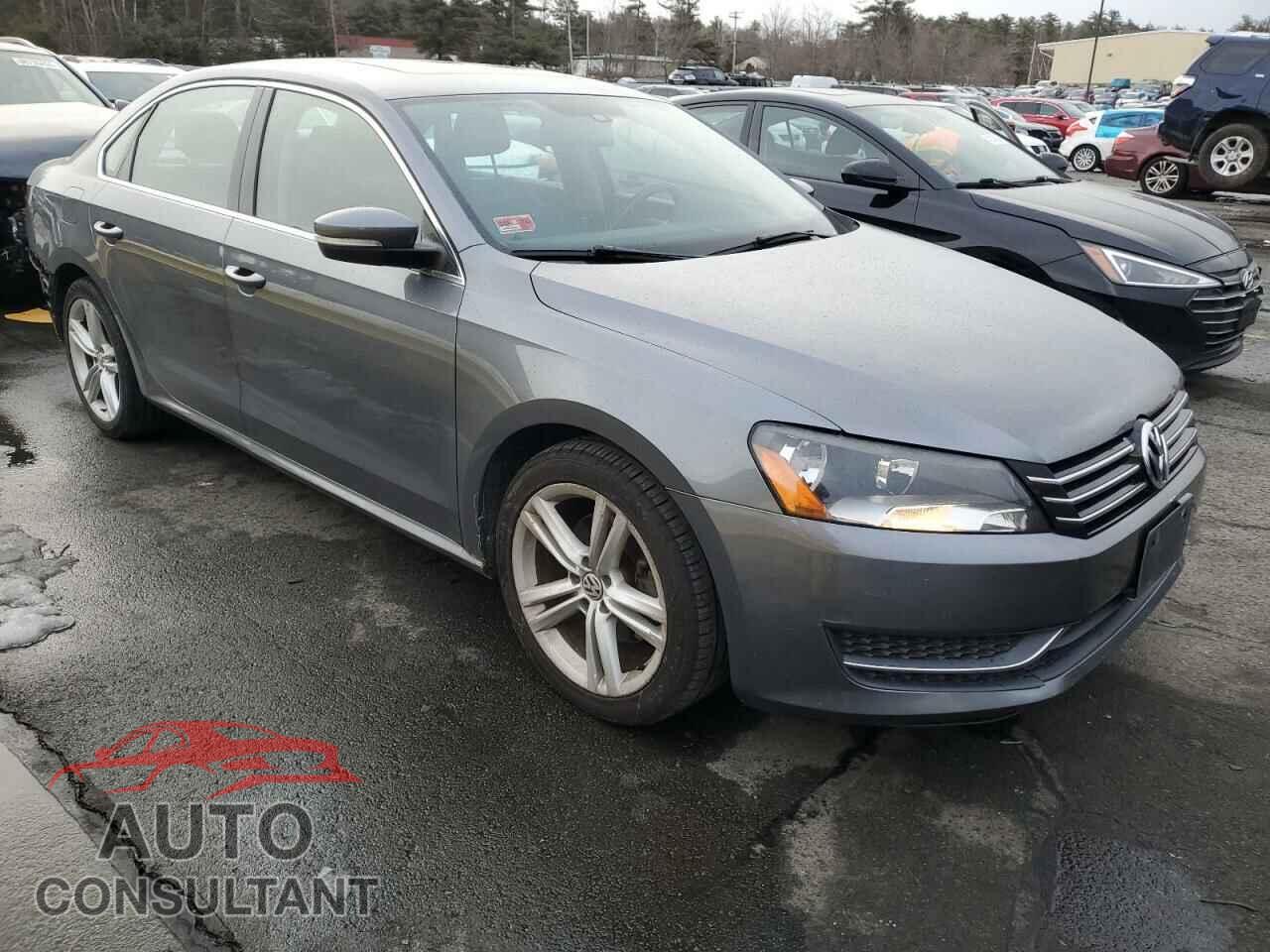 VOLKSWAGEN PASSAT 2014 - 1VWBP7A38EC018710