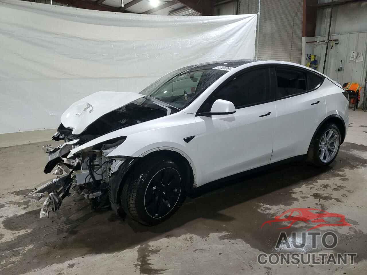 TESLA MODEL Y 2021 - 5YJYGDEE4MF304126