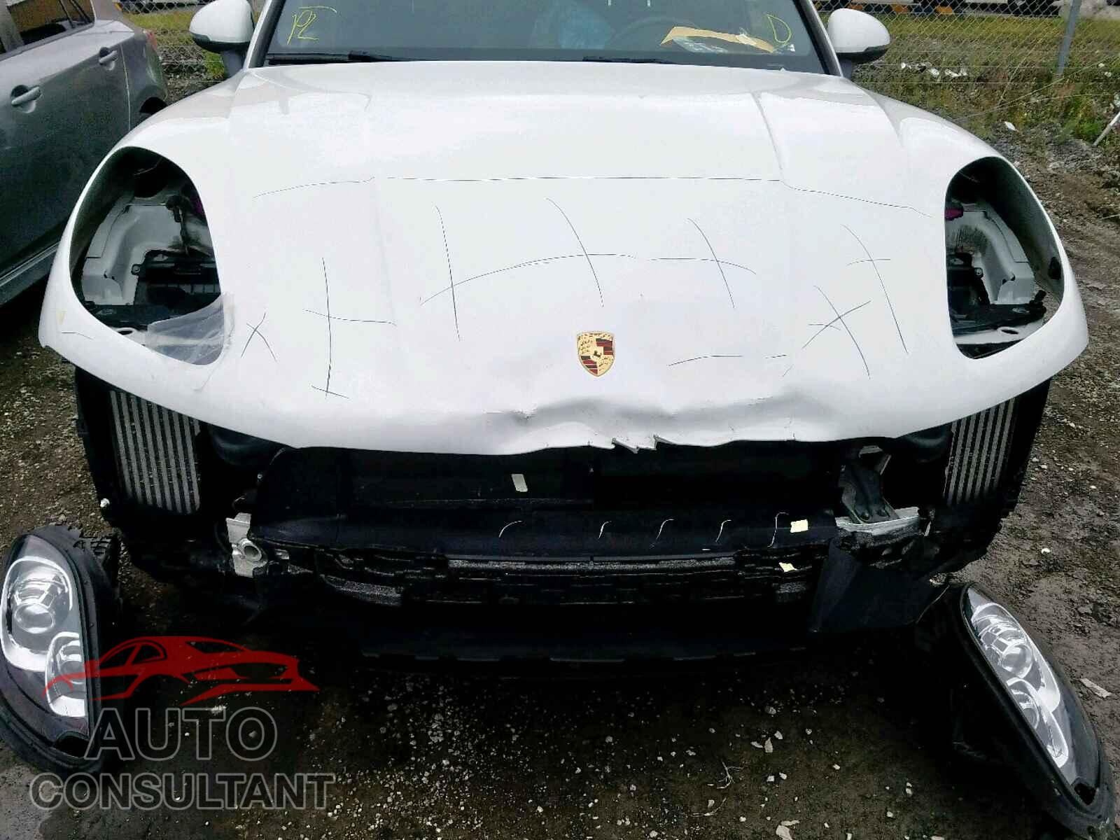 PORSCHE MACAN 2015 - WP1AF1A54FLB99210