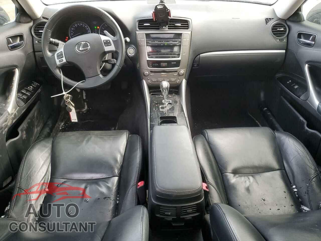 LEXUS IS 2011 - JTHCF5C2XB5049247