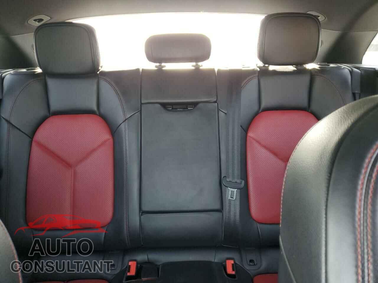 PORSCHE MACAN 2018 - WP1AA2A53JLB02270