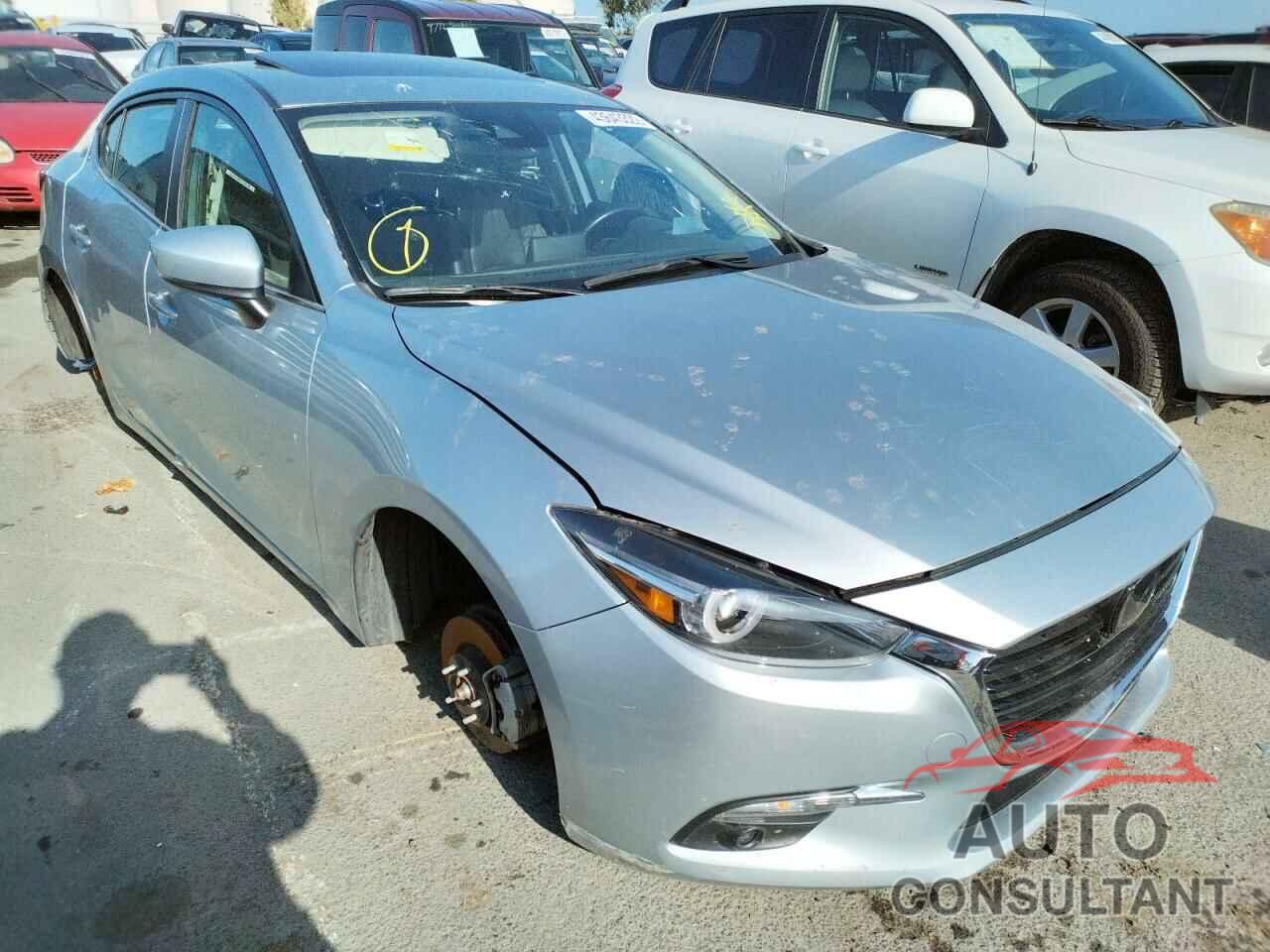 MAZDA 3 2018 - 3MZBN1W34JM263332