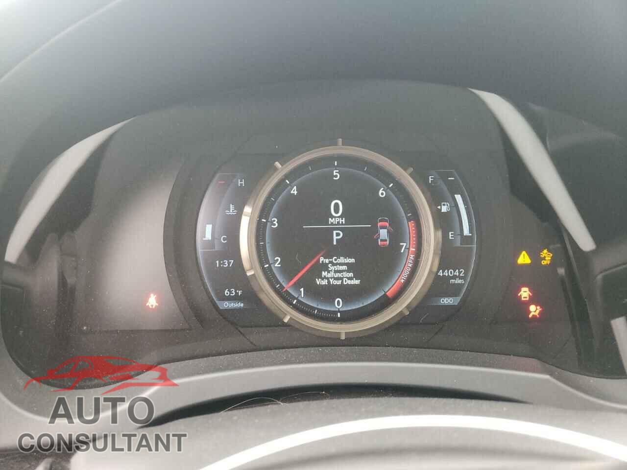 LEXUS IS 2017 - JTHCM1D25H5017487