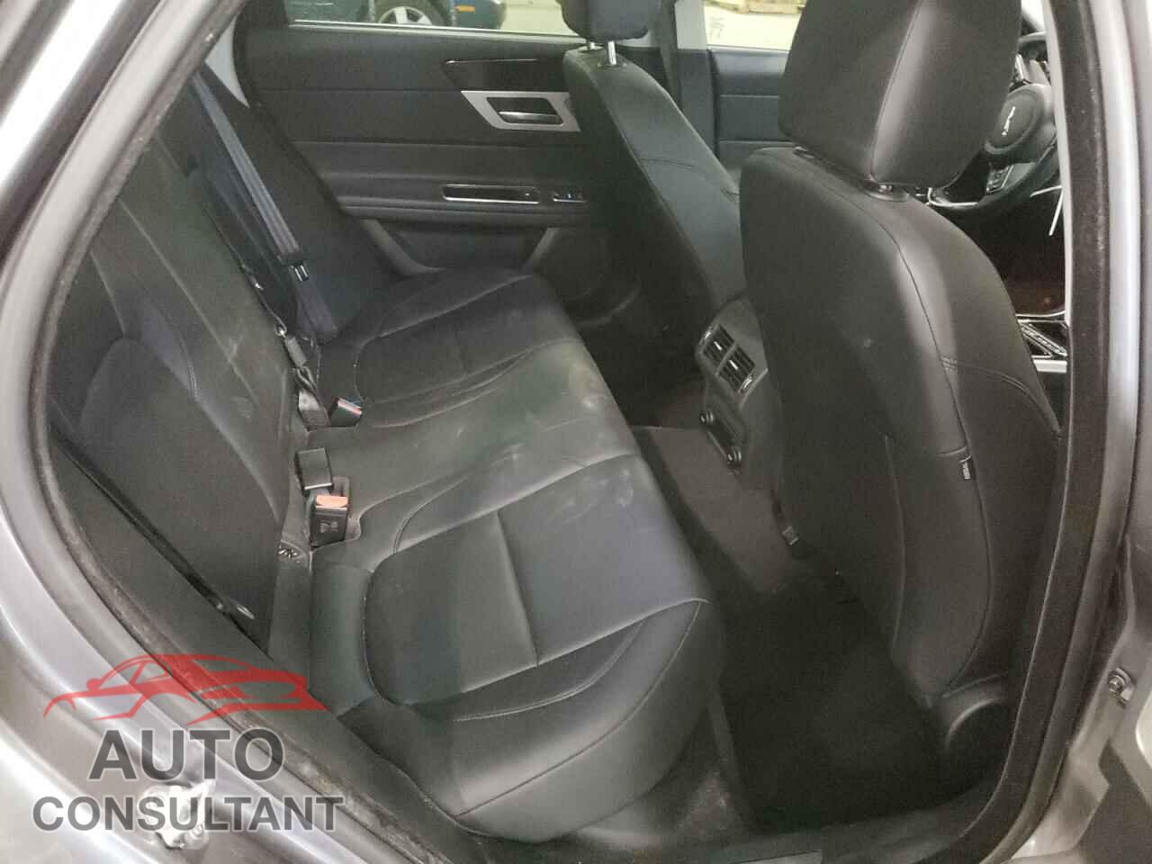 JAGUAR XF 2017 - SAJBD4BV4HCY39058