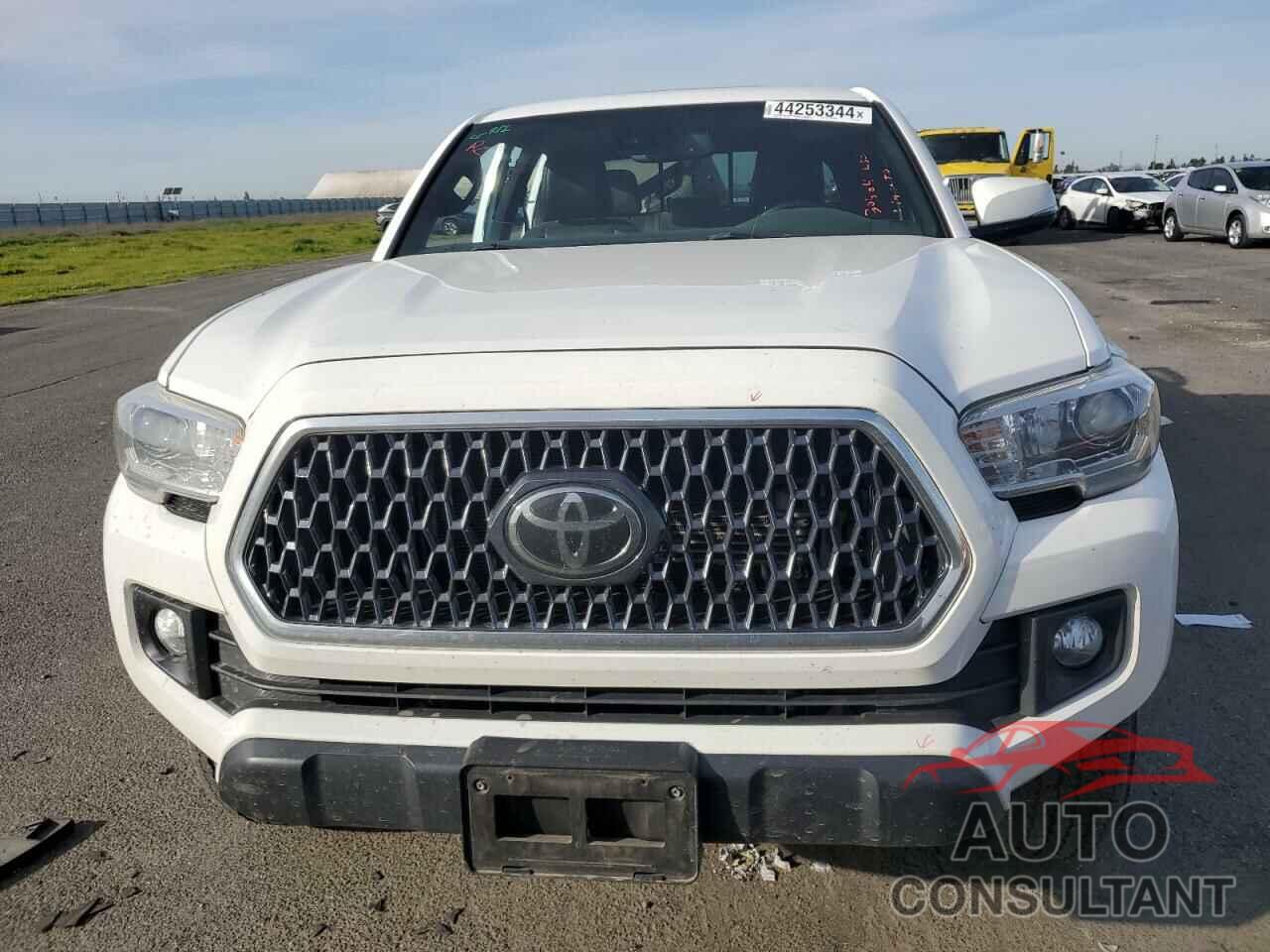 TOYOTA TACOMA 2019 - 3TMCZ5AN4KM257821