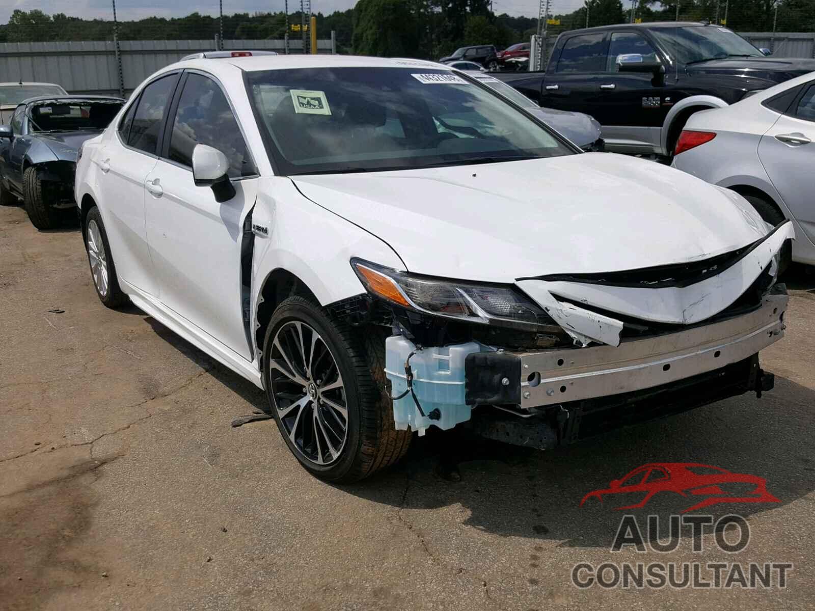 TOYOTA CAMRY 2018 - 4T1B21HK4JU505883
