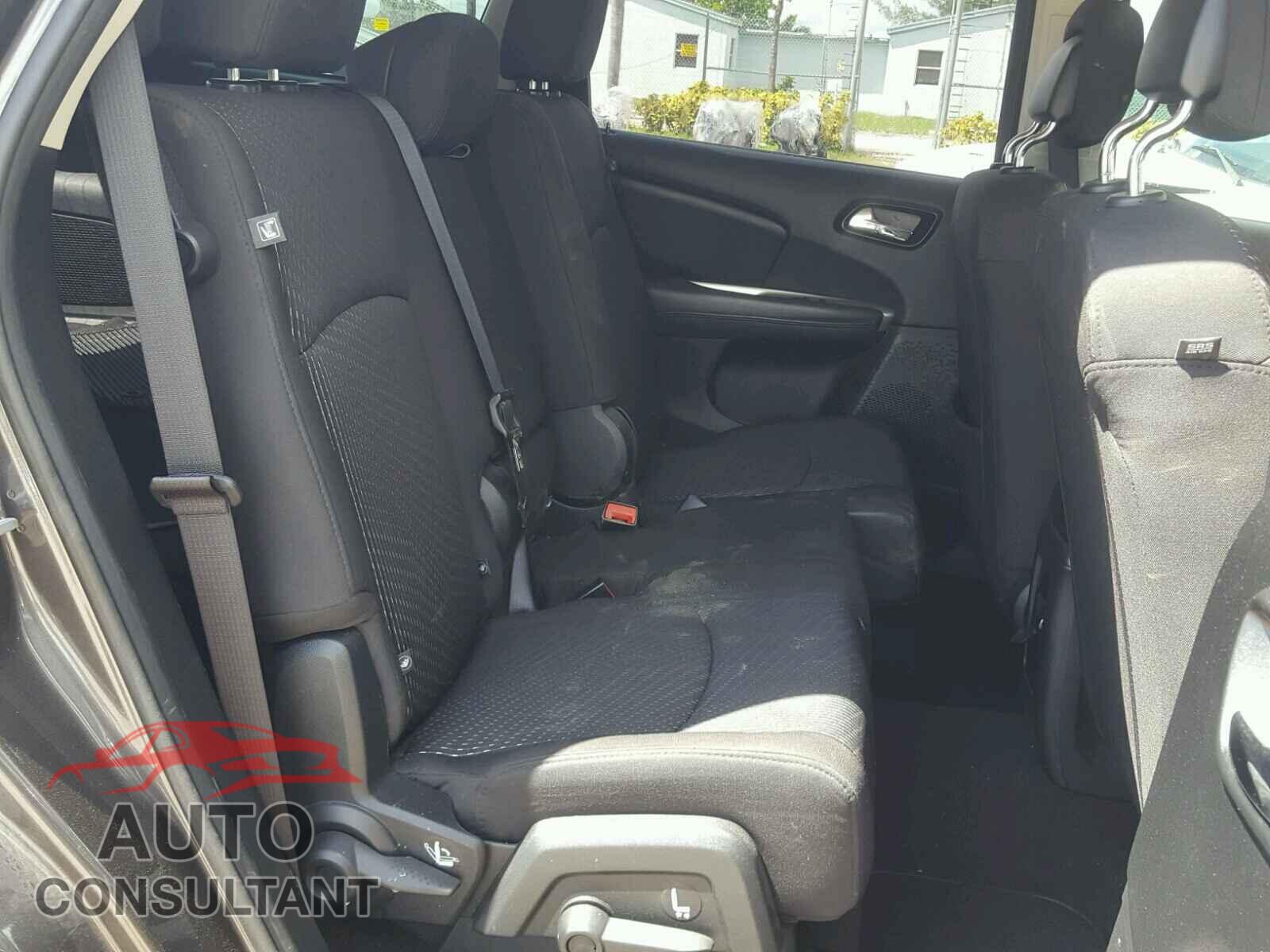 DODGE JOURNEY SE 2015 - 3C4PDCAB3FT713345