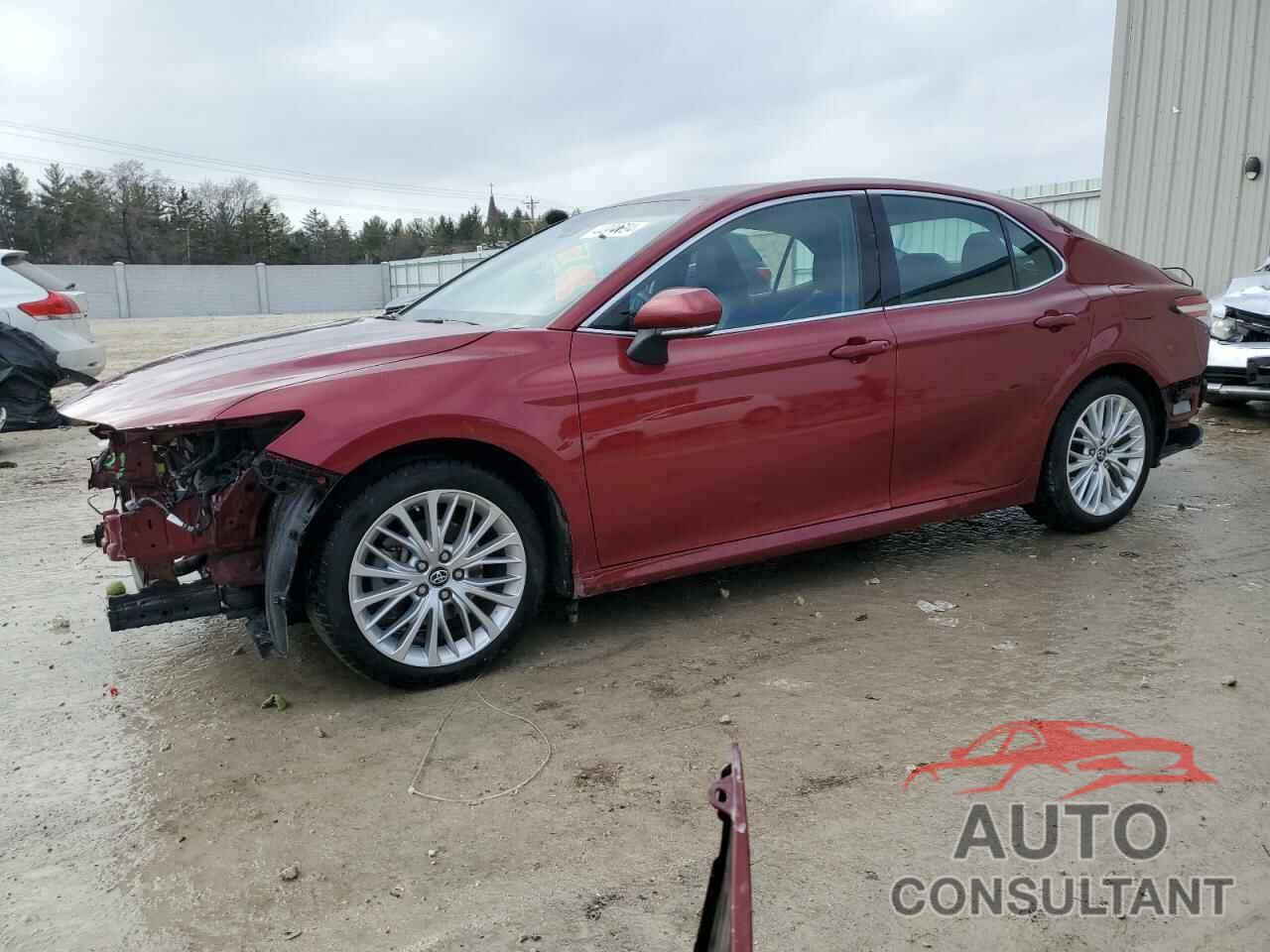 TOYOTA CAMRY 2018 - 4T1B11HK6JU541528