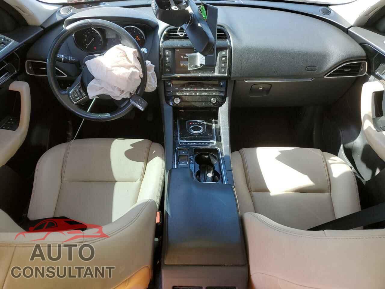 JAGUAR F-PACE 2018 - SADCJ2FX6JA280730