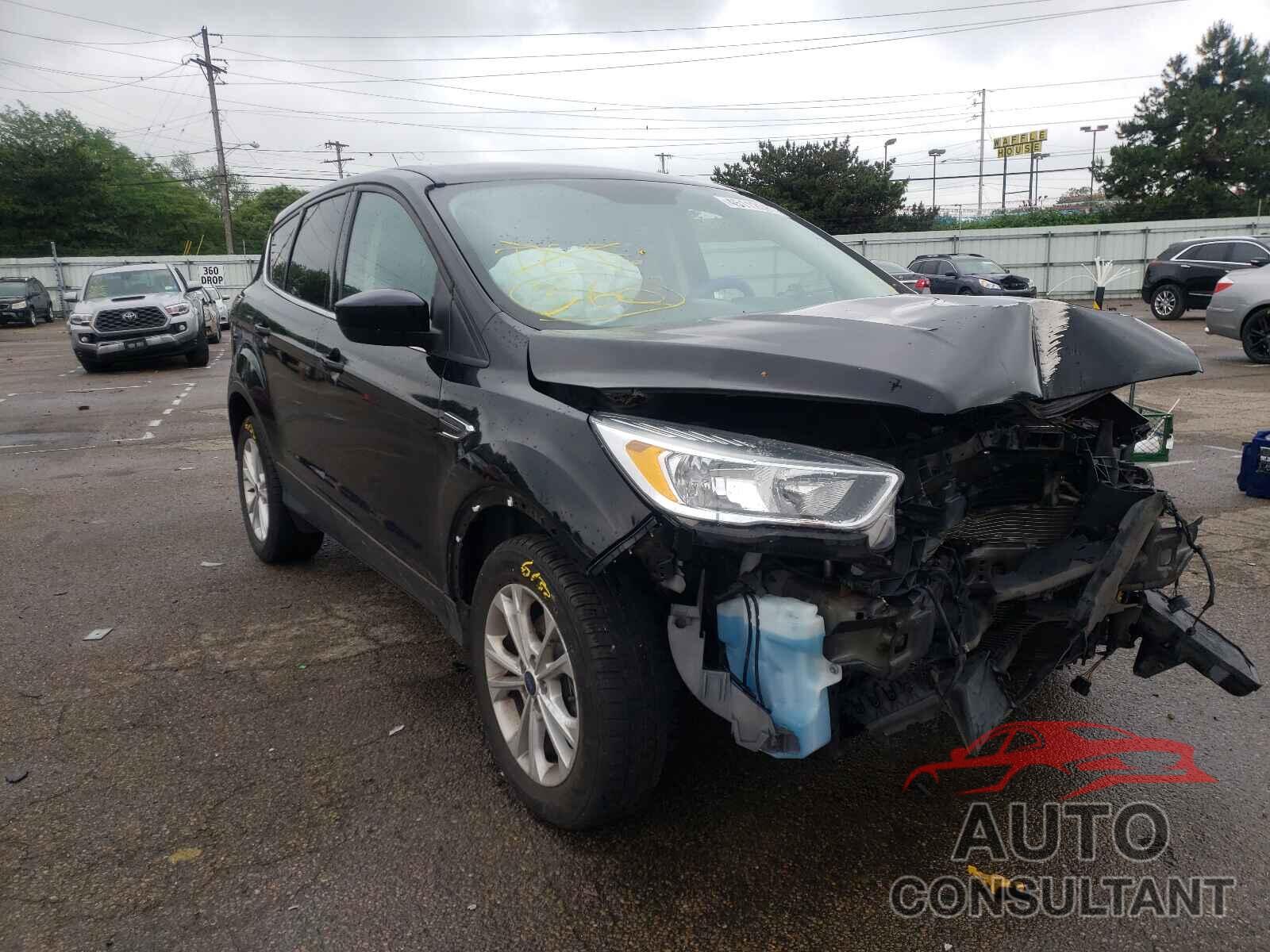 FORD ESCAPE 2017 - 1FMCU0GD8HUA60344
