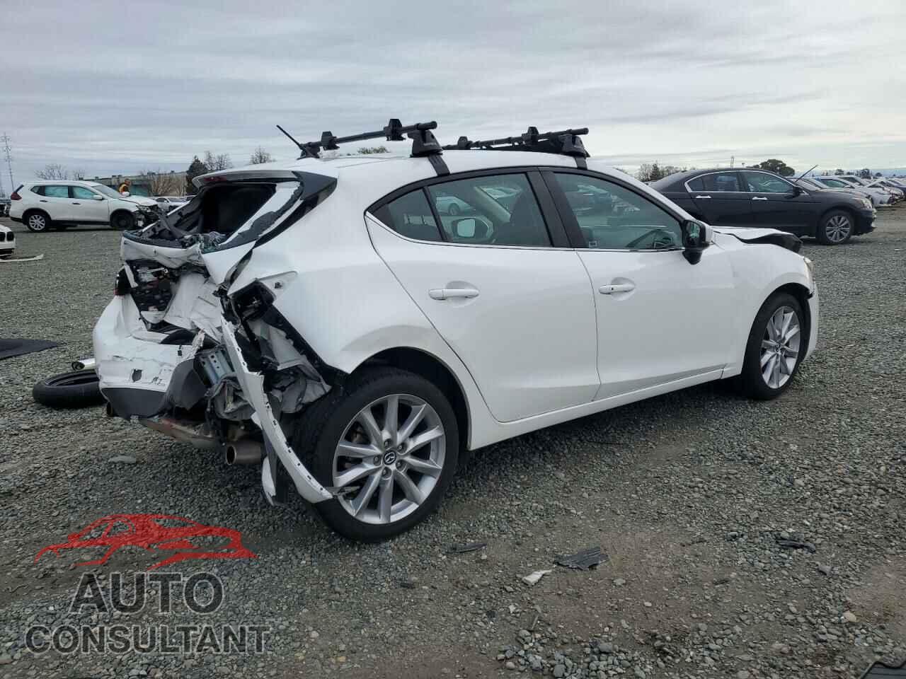MAZDA 3 2017 - 3MZBN1L74HM117868