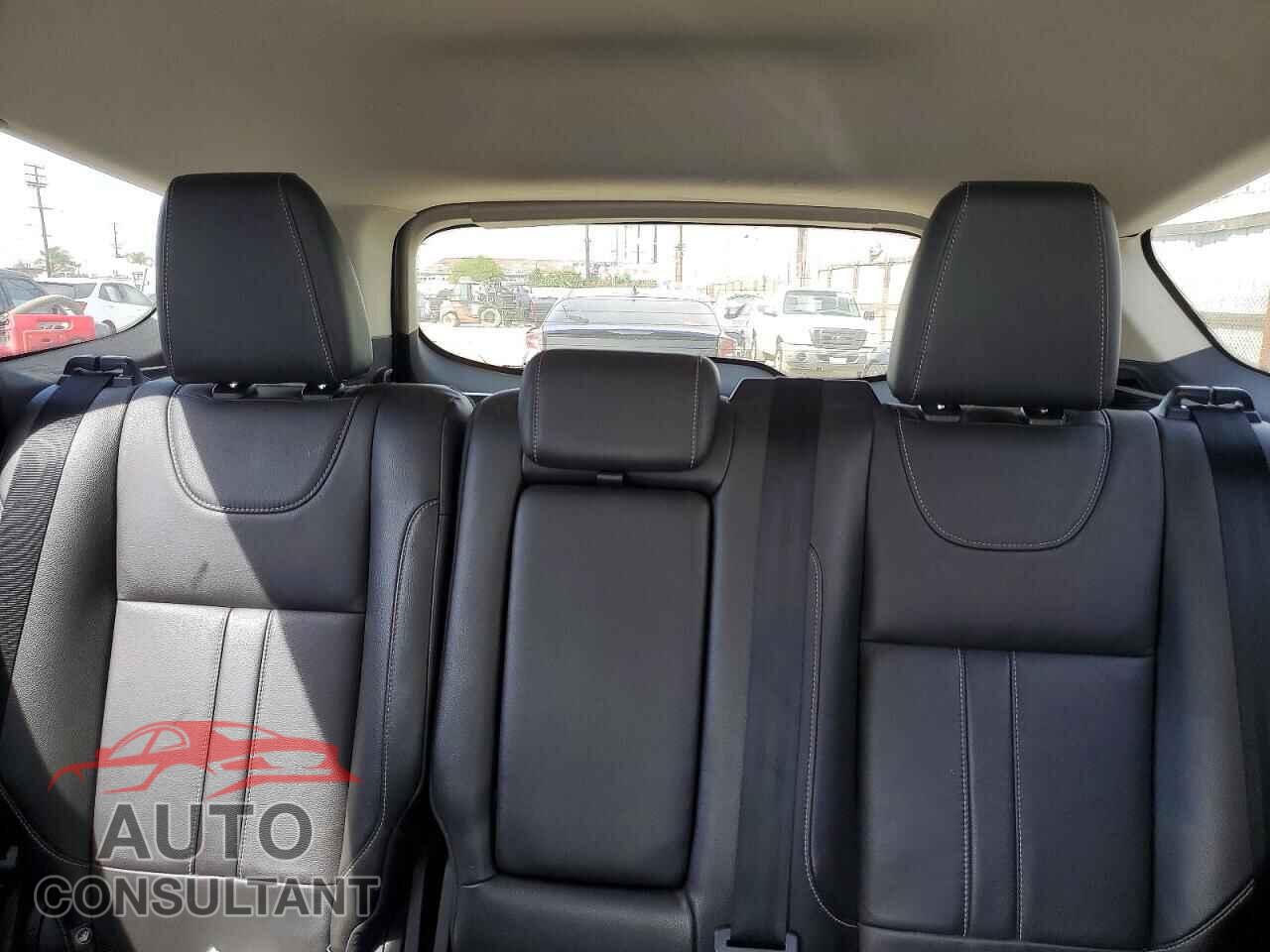 FORD ESCAPE 2013 - 1FMCU9J94DUA72056