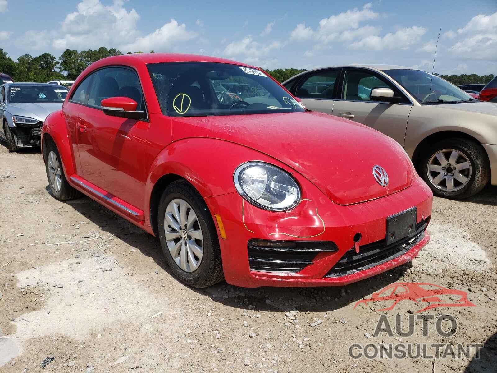 VOLKSWAGEN BEETLE 2019 - 3VWFD7AT4KM709124