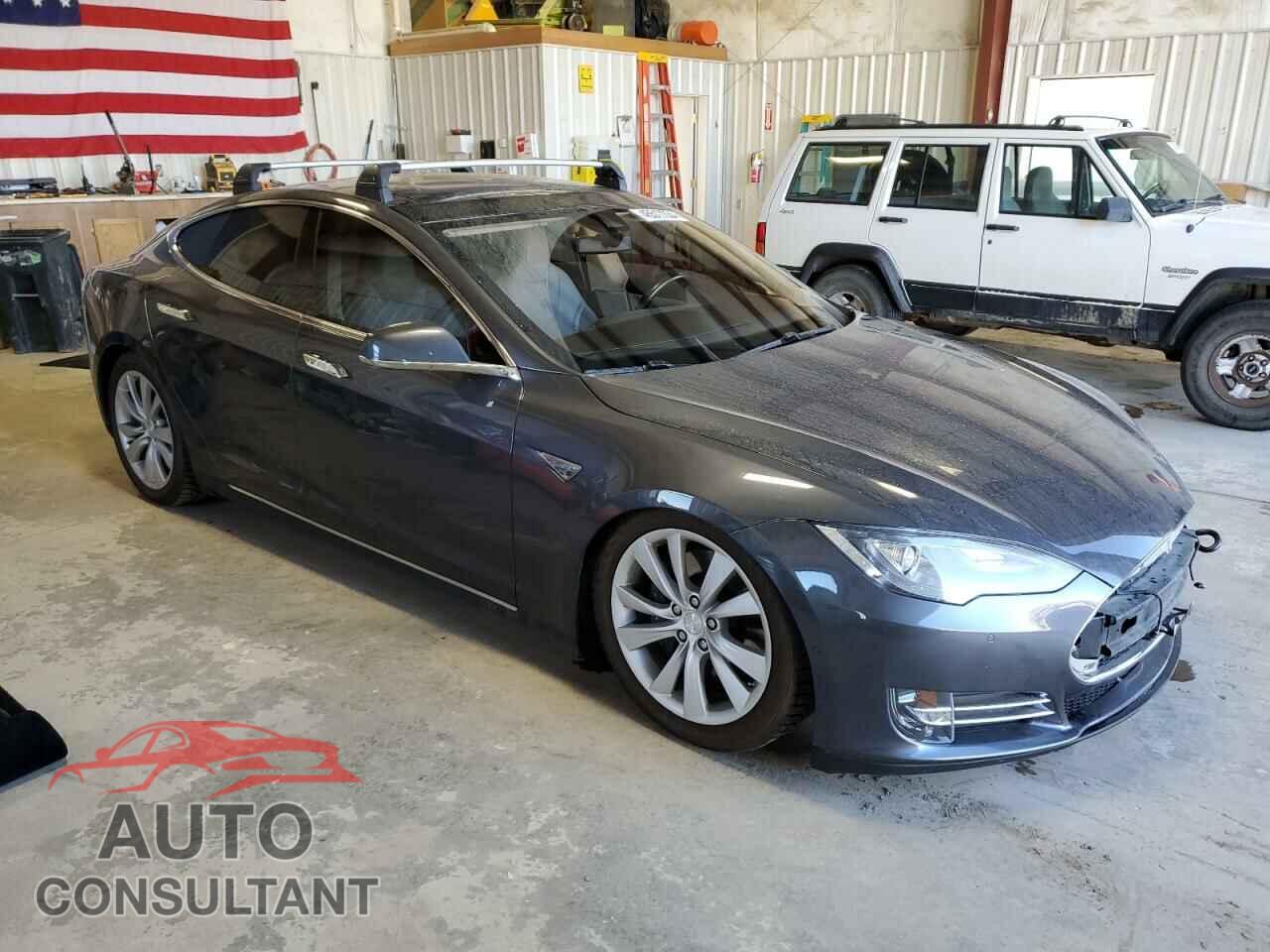 TESLA MODEL S 2016 - 5YJSA1E2XGF132409