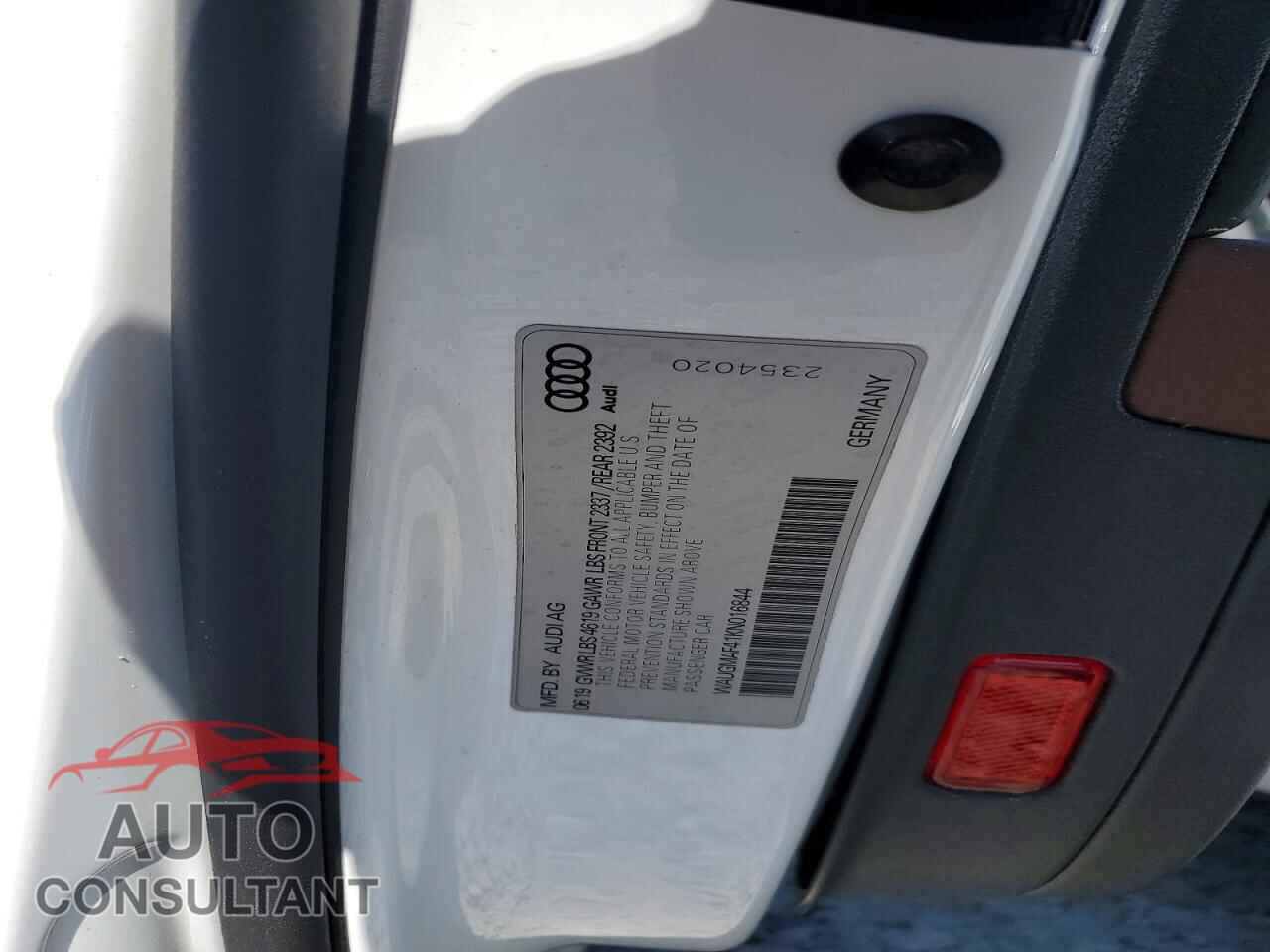 AUDI A4 2019 - WAUGMAF41KN016844