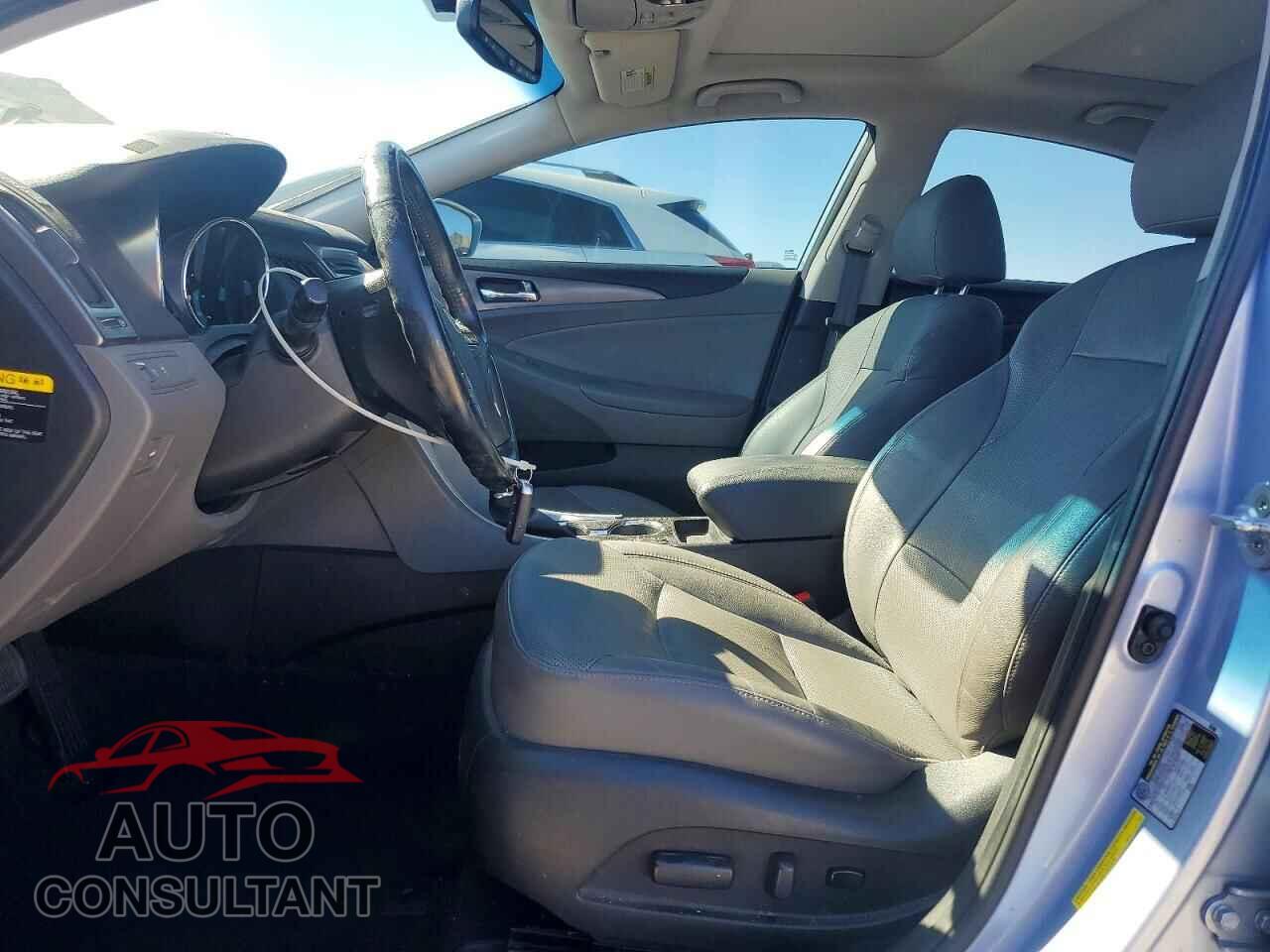 HYUNDAI SONATA 2015 - KMHEC4A41FA128171
