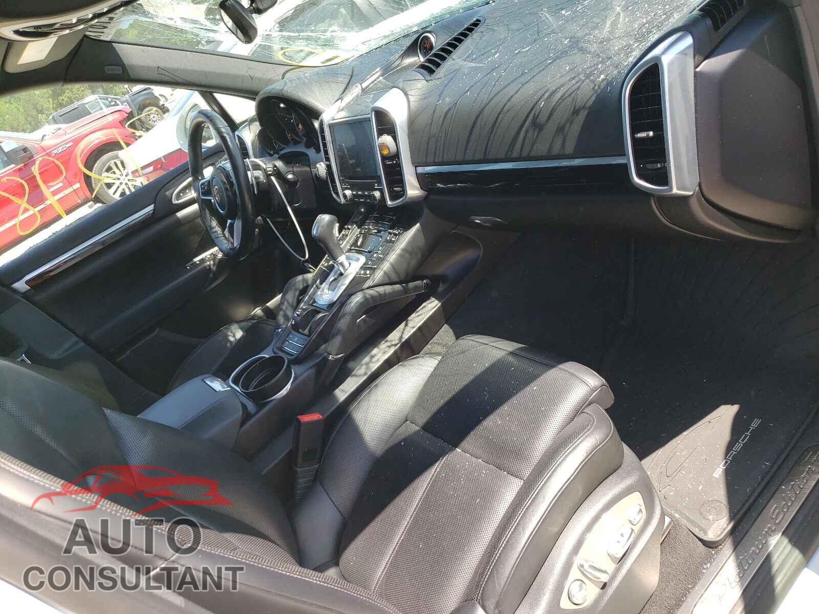 PORSCHE CAYENNE 2017 - WP1AA2A26HKA85857