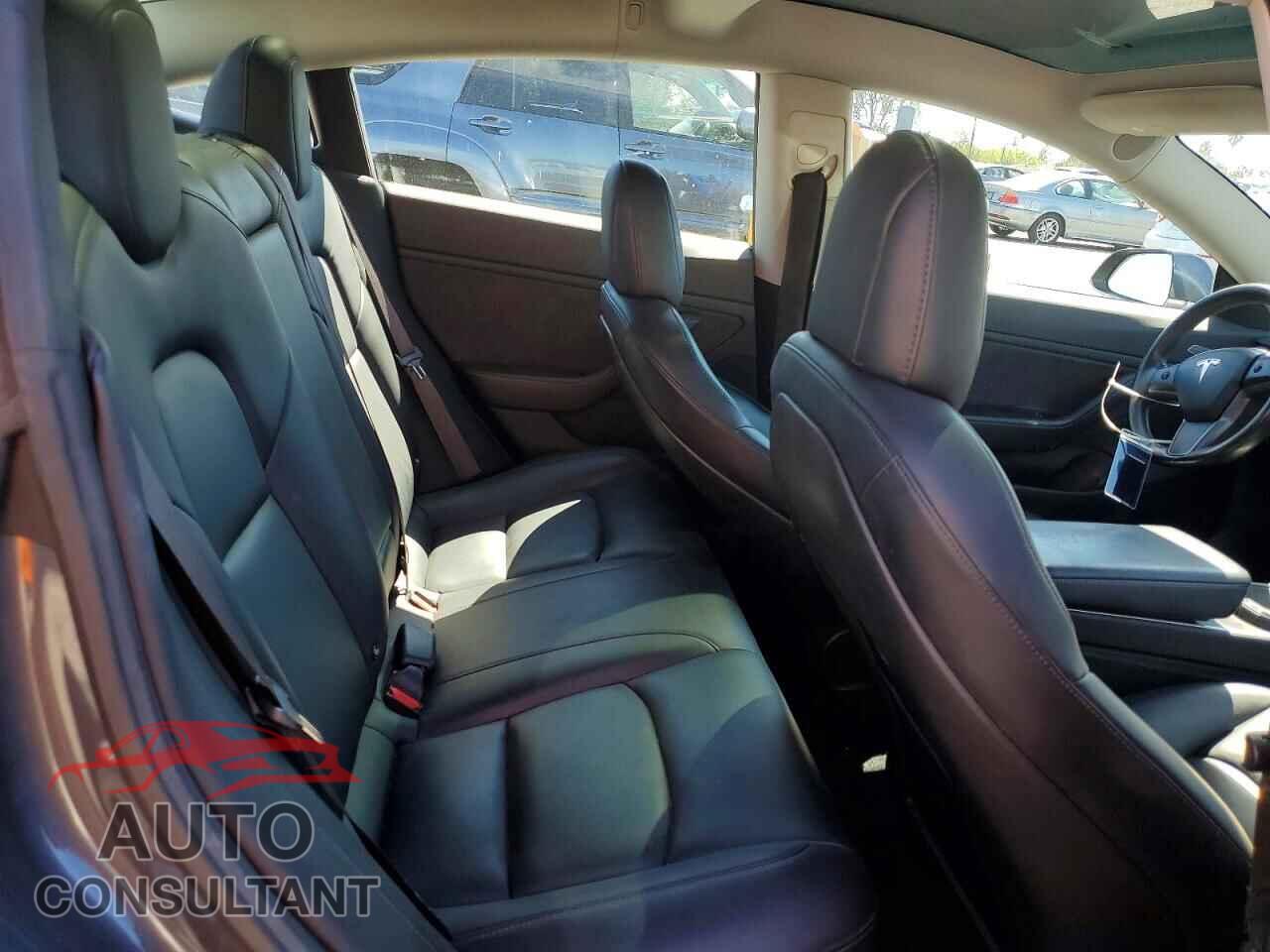 TESLA MODEL 3 2018 - 5YJ3E1EA4JF028103