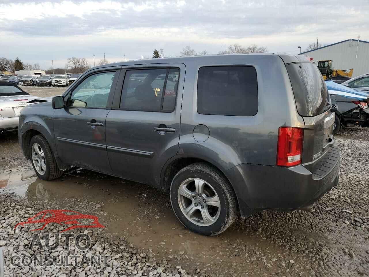HONDA PILOT 2013 - 5FNYF4H43DB052990