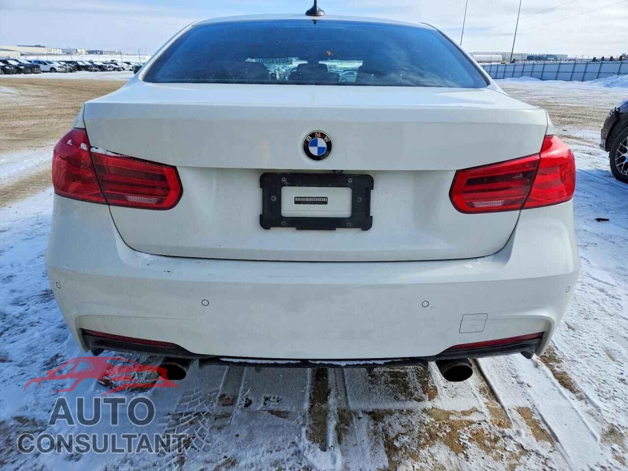 BMW 3 SERIES 2016 - WBA8E3G50GNU02635