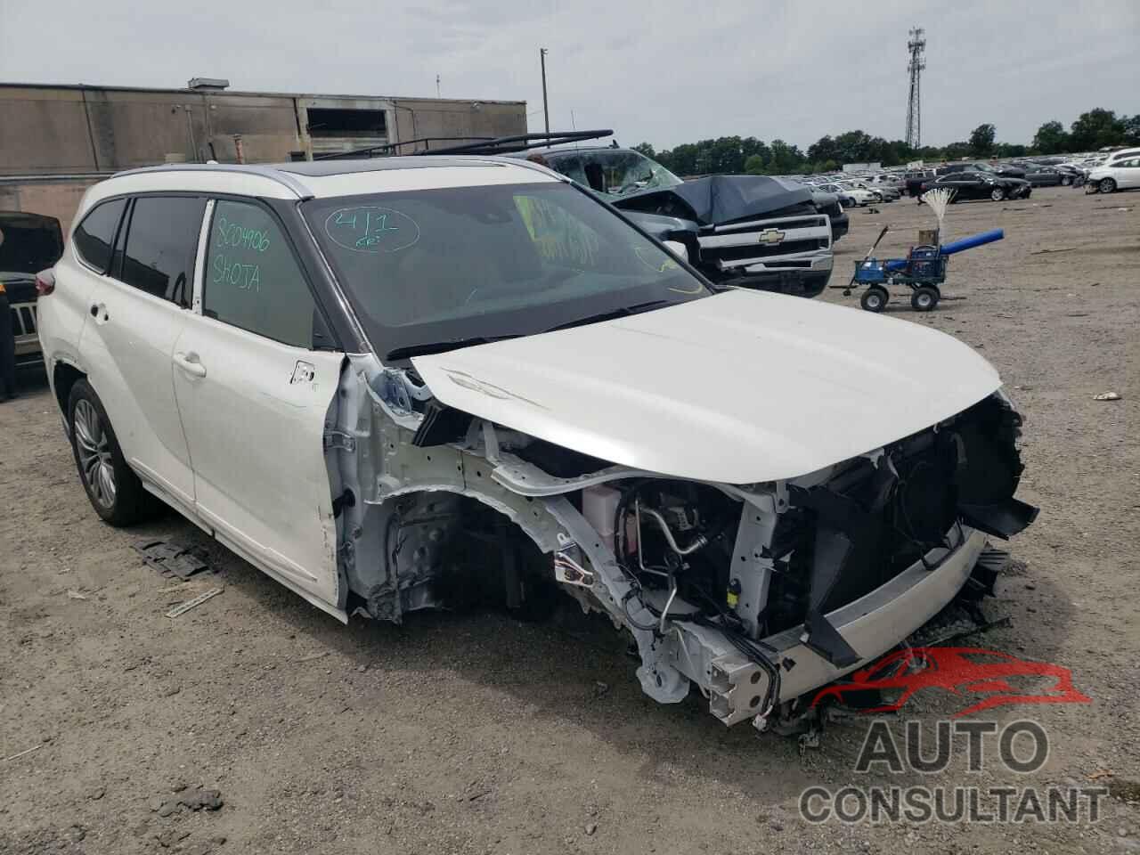 TOYOTA HIGHLANDER 2021 - 5TDFZRBH9MS087357