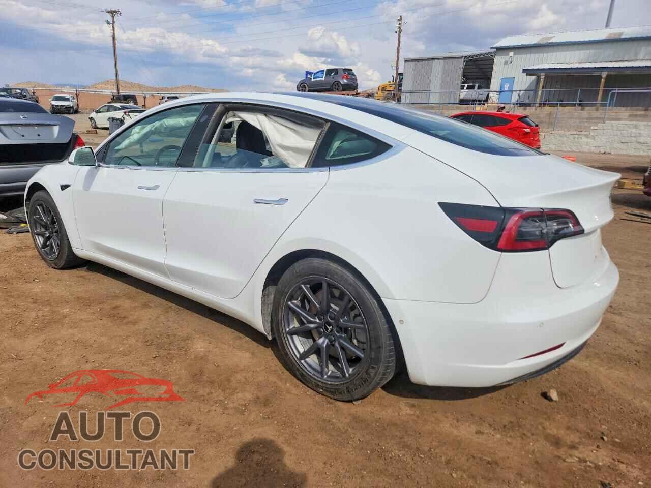 TESLA MODEL 3 2018 - 5YJ3E1EB9JF094865