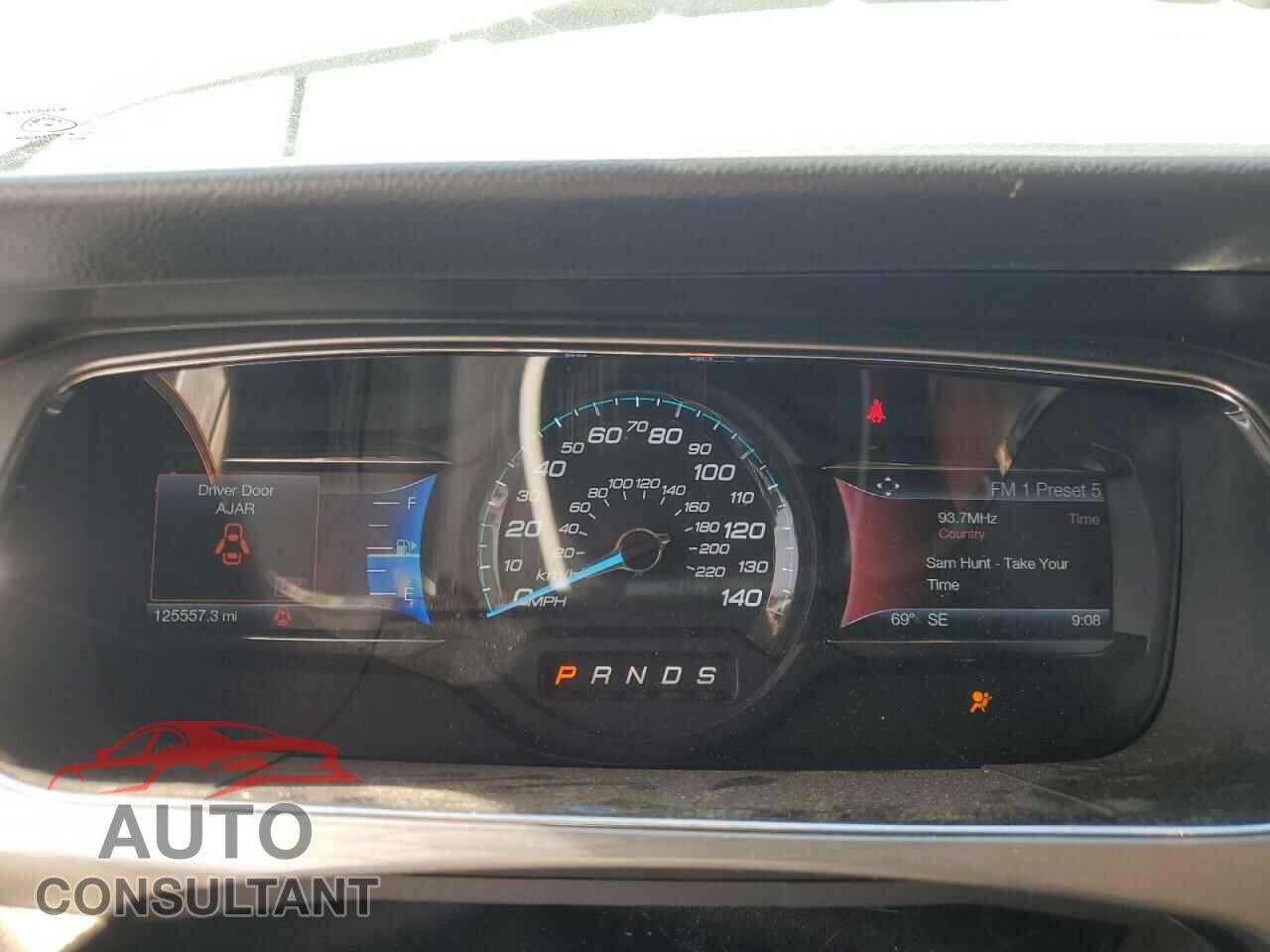 FORD TAURUS 2017 - 1FAHP2E88HG106228
