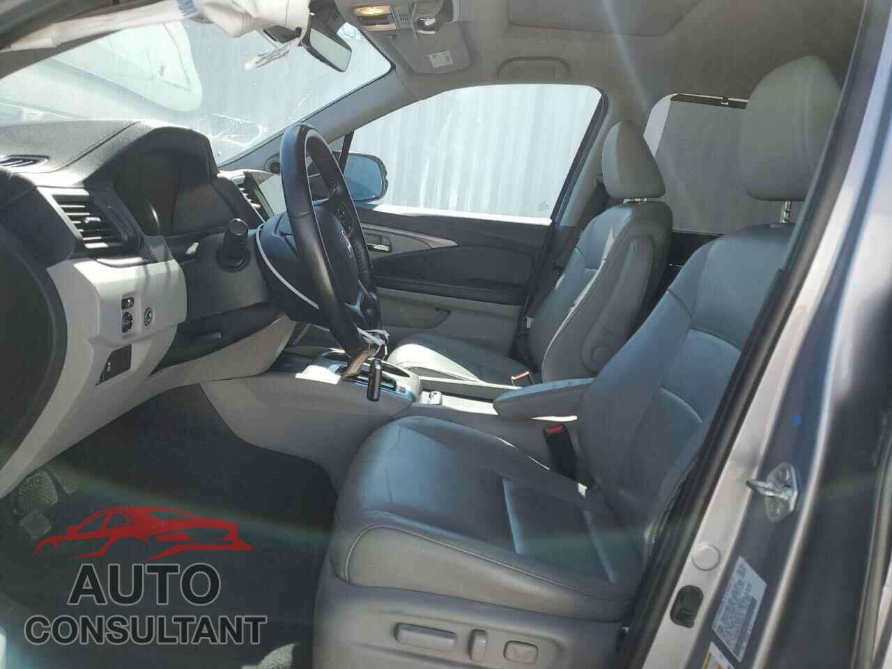 HONDA PILOT 2020 - 5FNYF6H55LB070104