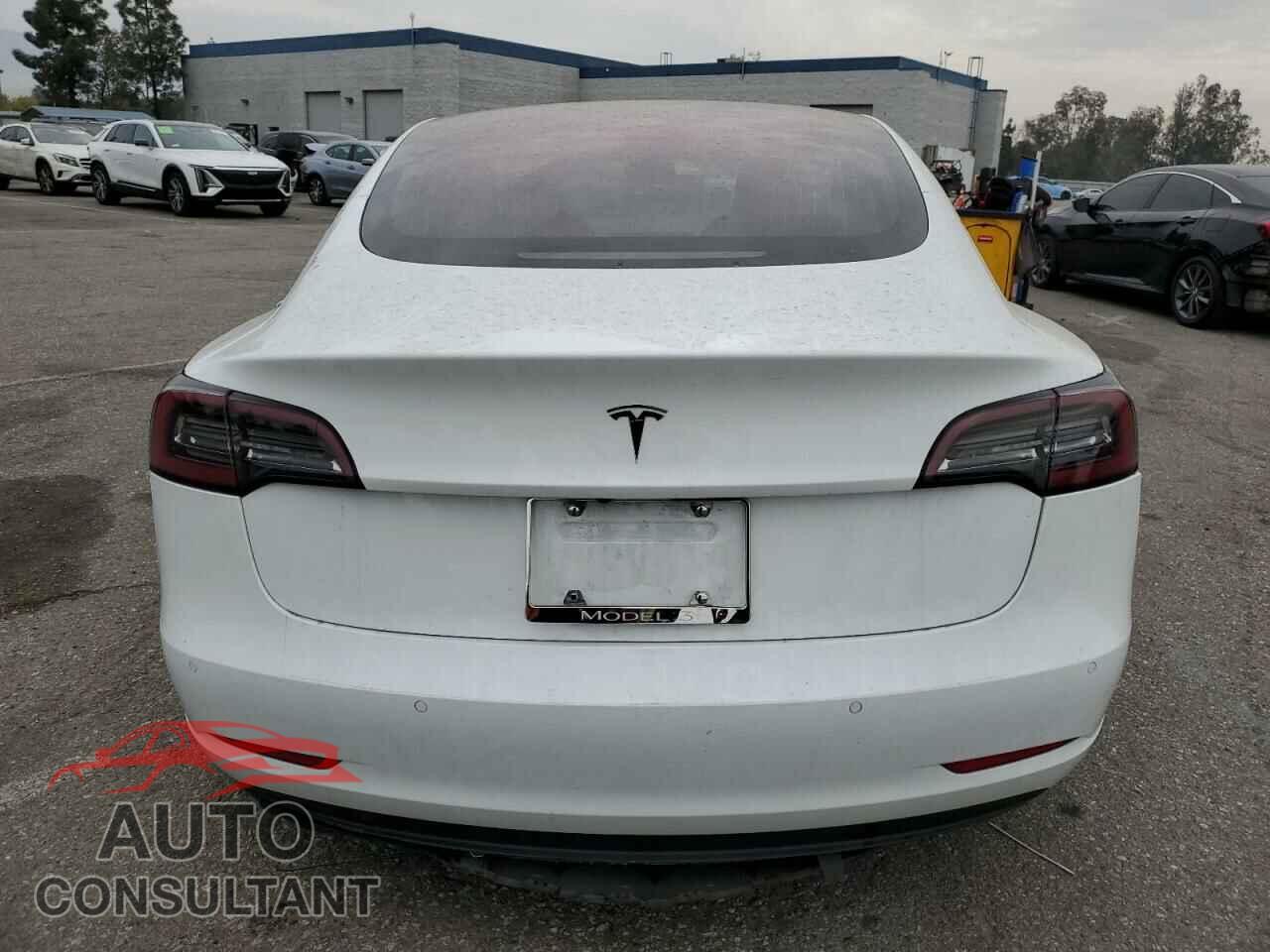 TESLA MODEL 3 2018 - 5YJ3E1EA7JF031920