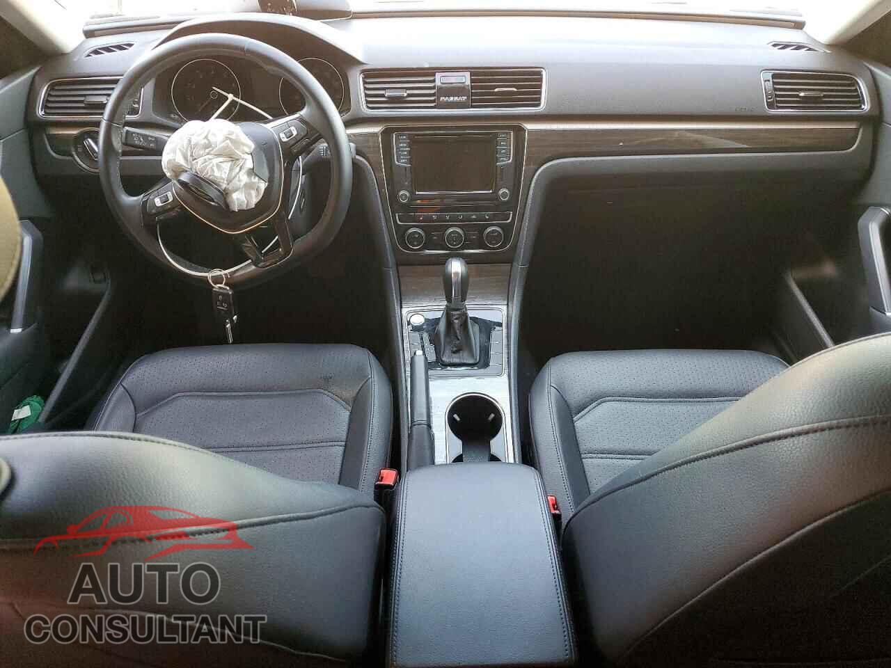 VOLKSWAGEN PASSAT 2018 - 1VWBA7A34JC044569